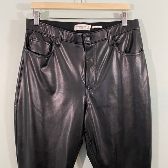 Abercrombie & Fitch Black Vegan Leather High Rise Skinny Pants Size 14 NWT - Picture 2 of 7